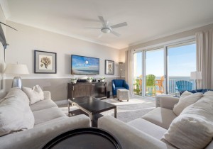 gateway1509cr-9-living-area.jpg