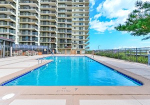 sea-watch-1514-42-outdoor-pool.jpg