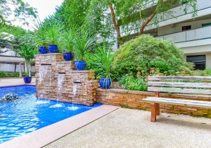 sea-watch-1514-44-courtyard.jpg