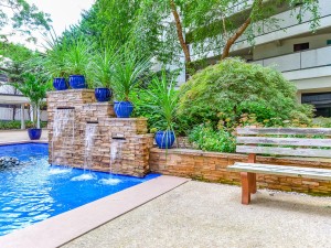 sea-watch-1514-44-courtyard.jpg