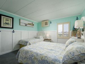 condesa302-17-bedroom.jpg