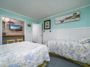 condesa302-19-bedroom-2.jpg