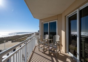 gateway213-1-balcony.jpg