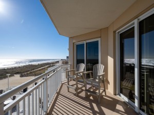 gateway213-1-balcony.jpg