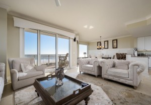 gateway213-10-living-area.jpg