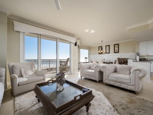 gateway213-10-living-area.jpg