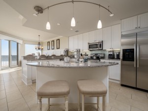 gateway213-11-kitchen.jpg