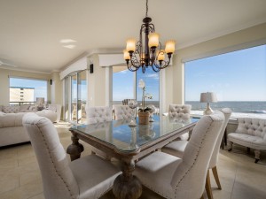 gateway213-14-dining-area.jpg