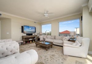 gateway213-15-living-area.jpg