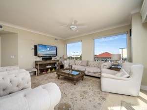 gateway213-15-living-area.jpg
