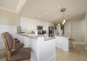 gateway213-16-kitchen.jpg