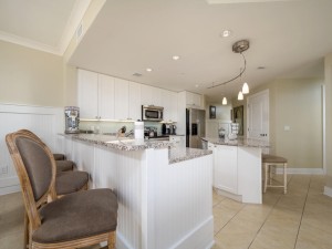 gateway213-16-kitchen.jpg