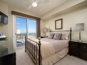 gateway213-17-bedroom-3.jpg