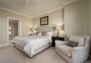 gateway213-25-primary-bedroom.jpg