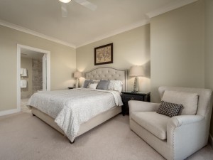 gateway213-25-primary-bedroom.jpg