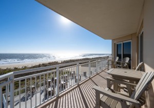 gateway213-3-balcony.jpg