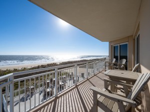 gateway213-3-balcony.jpg