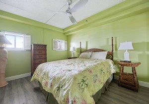carousel1411-23-bedroom-2.jpg