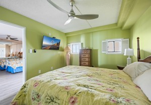 carousel1411-24-bedroom-2.jpg