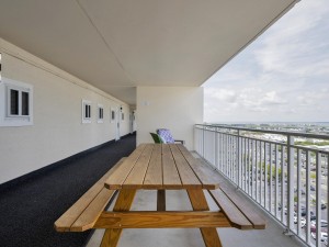 carousel1411-3-bayside-balcony.jpg