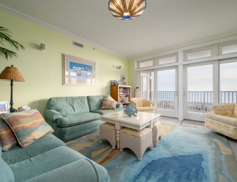Beach House Oceanfront 101