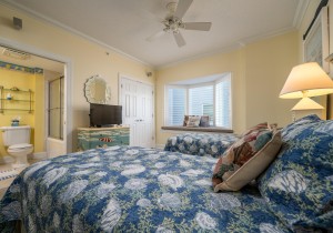 beachhouse101-28-bedroom-3.jpg