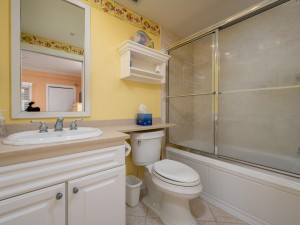 beachhouse101-32-bath-2.jpg