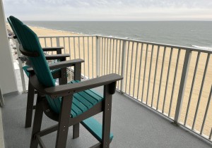 el-capitan-405-balcony-view-north.jpg