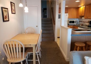 el-capt-405-dining-area.jpg