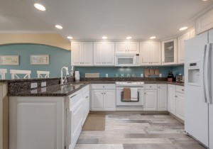 adagio307-10-kitchen.jpg