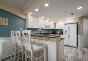 adagio307-11-kitchen.jpg