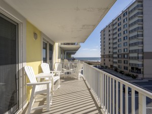 adagio307-2-new-balcony.jpg