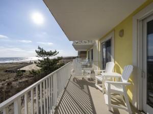 adagio202-5-balcony.jpg