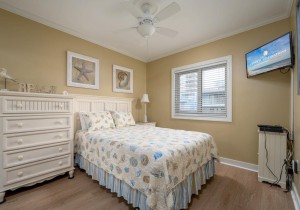adagio305-23-bedroom-2.jpg