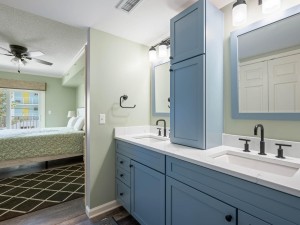 casadelmar103-17-primary-bath.jpg