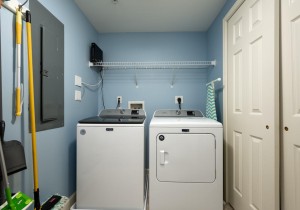 casadelmare103-23-laundry.jpg