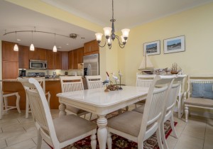 gateway214-13-dining-area.jpg