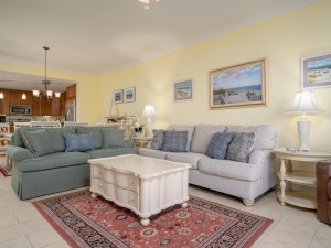 gateway214-14-living-area.jpg