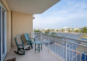 gateway214-4-balcony.jpg