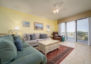 gateway214-6-living-area.jpg