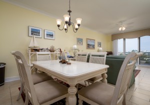 gateway214-8-dining-area.jpg