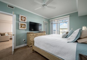 seasideretreat401-11-primary-bedroom.jpg