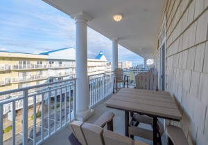 seasideretreat401-18-balcony.jpg