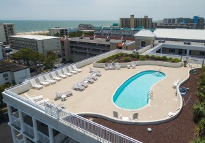 seasideretreat406-33-rooftop-pool.jpg