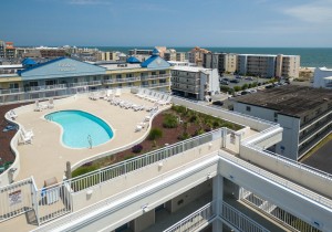 seasideretreat406-34-rooftop-pool.jpg