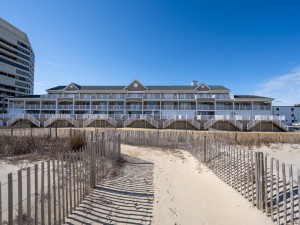 beachwalk7-12-exterior-beach-side.jpg