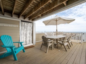 beachwalk7-16-lower-deck.jpg