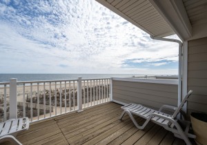 beachwalk7-2-balcony.jpg