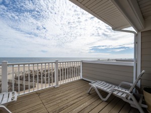 beachwalk7-2-balcony.jpg