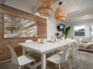 beachwalk7-22-dining-area.jpg